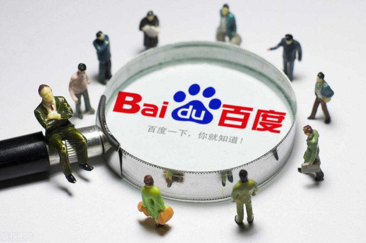 老头乐逆行撞上劳斯莱斯